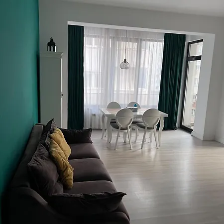 Uptown Flat Apartment